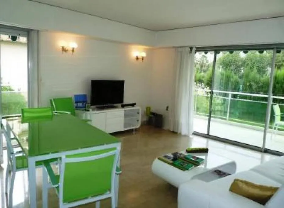 Three Bedroom, Two Bathroom Apartment In Cannes With Large Terrace - 880 France