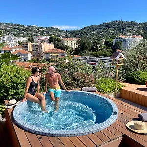 Western Premier Le Patio Des Artistes Wellness Jacuzzi Hotel