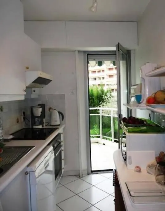 Three Bedroom, Two Bathroom Apartment In Cannes With Large Terrace - 880