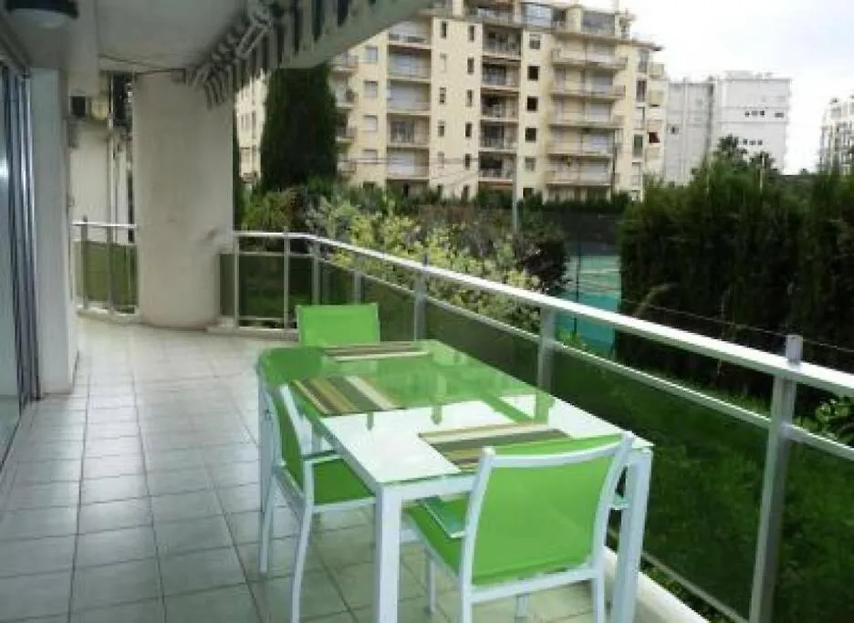 Three Bedroom, Two Bathroom Apartment In Cannes With Large Terrace - 880
